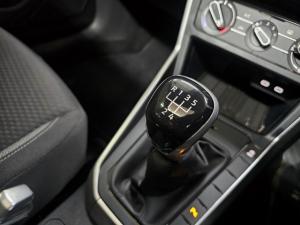 Volkswagen Polo hatch 1.0TSI Life manual - Image 9