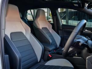 Volkswagen Golf 1.4TSI R-Line - Image 8