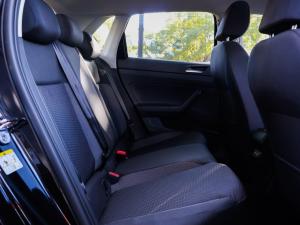 Volkswagen Polo hatch 1.0TSI Life auto - Image 10