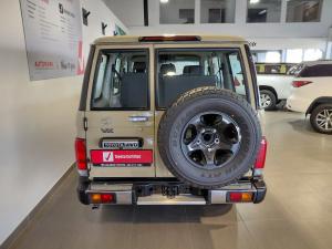 Toyota Land Cruiser 76 2.8GD-6 station wagon VX - Image 5