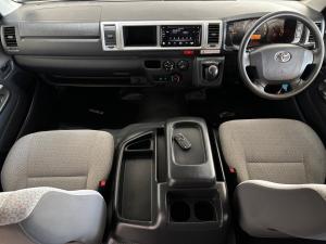 Toyota Hiace 2.5D-4D bus 14-seater GL - Image 6