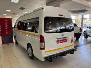 Toyota Hiace 2.5D-4D bus 14-seater GL - Image 10