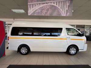Toyota Hiace 2.5D-4D bus 14-seater GL - Image 3