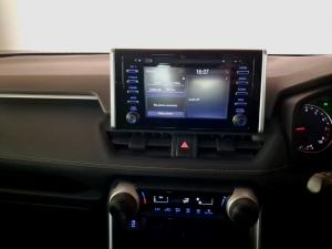 Toyota RAV4 2.0 GX auto - Image 11