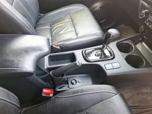 Toyota Hilux 2.8GD-6 double cab Legend auto - Image 12