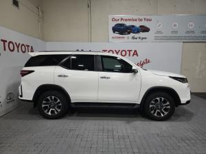 Toyota Fortuner 2.8GD-6 4x4 VX - Image 3