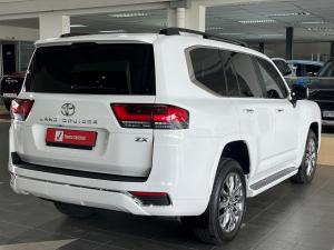 Toyota Land Cruiser 300 3.3D ZX - Image 2