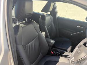 Toyota Corolla Cross 1.8 Hybrid XS - Image 11