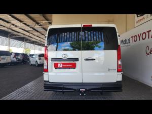 Toyota Quantum 2.8 LWB crew cab auto - Image 5