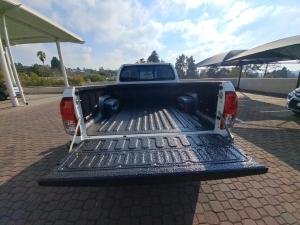 Toyota Hilux 2.4GD-6 Xtra cab Raider auto - Image 16