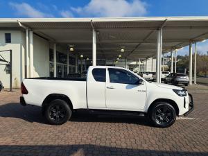 Toyota Hilux 2.4GD-6 Xtra cab Raider auto - Image 3