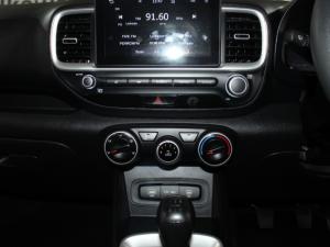 Hyundai Venue 1.2 Motion - Image 11