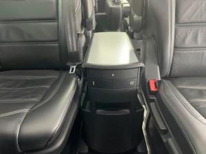 Volkswagen Caravelle 2.0BiTDI Highline 4Motion - Image 11
