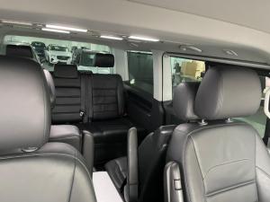Volkswagen Caravelle 2.0BiTDI Highline 4Motion - Image 17