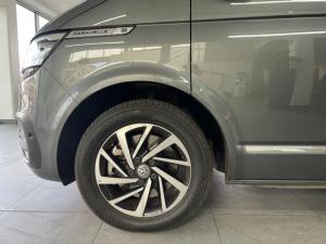 Volkswagen Caravelle 2.0BiTDI Highline 4Motion - Image 8