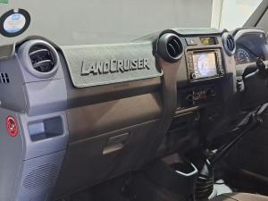 Toyota Land Cruiser 79 4.0 V6 single cab - Image 14
