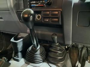 Toyota Land Cruiser 79 4.0 V6 single cab - Image 17