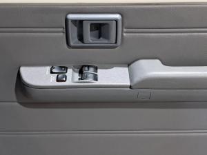 Toyota Land Cruiser 79 4.0 V6 single cab - Image 19