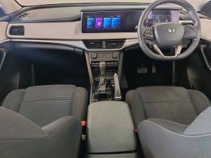 Mahindra XUV700 2.0T AX5 - Image 28