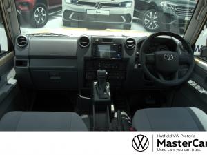 Toyota Land Cruiser 79 2.8GD-6 double cab auto - Image 10