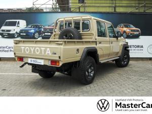 Toyota Land Cruiser 79 2.8GD-6 double cab auto - Image 4