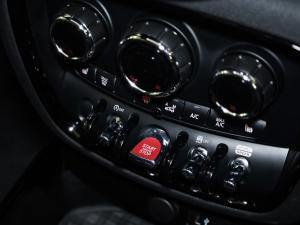 MINI Clubman Cooper S Clubman - Image 26
