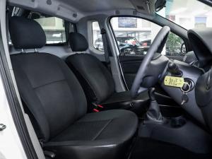 Nissan NP200 1.6i - Image 9
