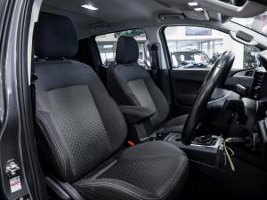 Volkswagen Amarok 2.0TDI double cab Life auto - Image 8