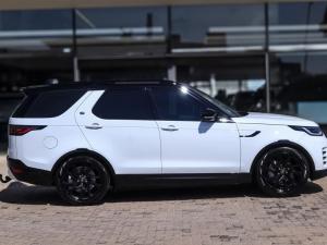 Land Rover Discovery D300 R-Dynamic SE - Image 4