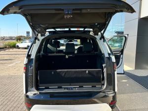 Land Rover Discovery D300 R-Dynamic SE - Image 7