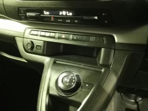 Opel Zafira Life 2.0TD Edition - Image 27