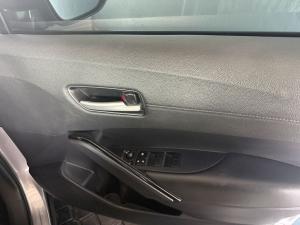 Toyota Corolla Cross 1.8 Hybrid GR-Sport - Image 18