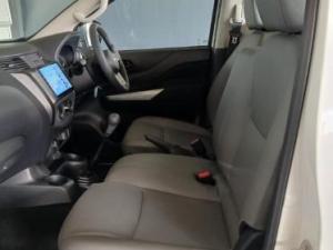 Nissan Navara 2.5DDTi single cab XE - Image 20