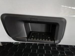 Nissan Navara 2.5DDTi single cab XE - Image 6