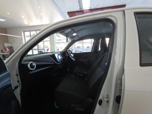 Toyota Vitz 1.0 XR manual - Image 7