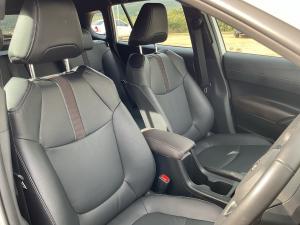 Toyota Corolla Cross 1.8 HEV XS - Image 17