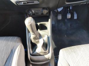 Toyota Rumion 1.5 SX manual - Image 13