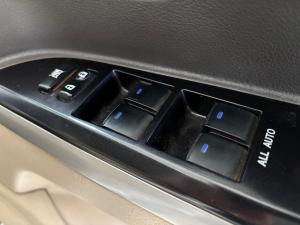 Toyota Land Cruiser 200 4.5D-4D V8 VX-R - Image 11