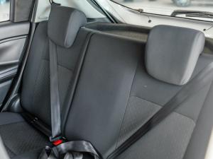 Toyota Vitz 1.0 XR manual - Image 12
