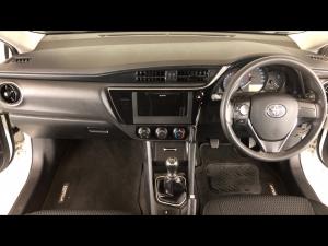 Toyota Corolla Quest 1.8 Plus manual - Image 6