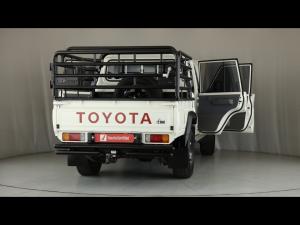 Toyota Land Cruiser 79 2.8GD-6 double cab auto - Image 24