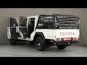 Toyota Land Cruiser 79 2.8GD-6 double cab auto - Image 25