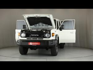 Toyota Land Cruiser 79 2.8GD-6 double cab auto - Image 28