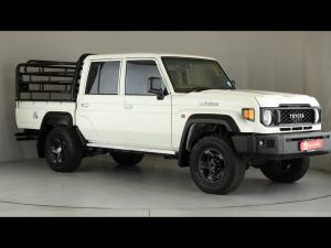 Toyota Land Cruiser 79 2.8GD-6 double cab auto - Image 1