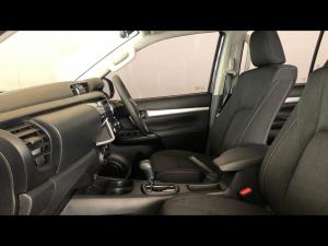 Toyota Hilux 2.4GD-6 double cab 4x4 Raider auto - Image 7