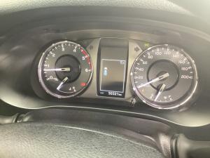 Toyota Hilux 2.4GD-6 single cab Raider manual - Image 11
