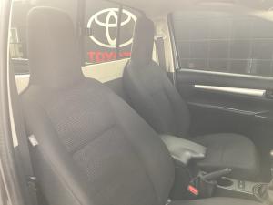 Toyota Hilux 2.4GD-6 single cab Raider manual - Image 16