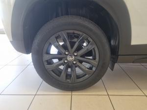 Toyota Starlet Cross 1.5 XS auto - Image 17