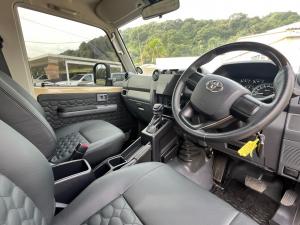 Toyota Land Cruiser 79 2.8GD-6 single cab auto - Image 6