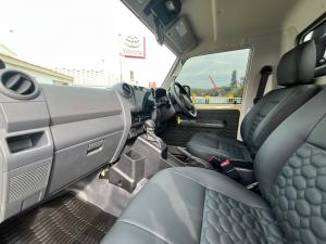 Toyota Land Cruiser 79 2.8GD-6 single cab auto - Image 7